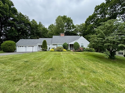10 Treeborough Dr, West Hartford, CT 06117 United States