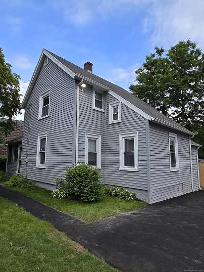 11 Caya Ave, West Hartford, CT 06110 United States