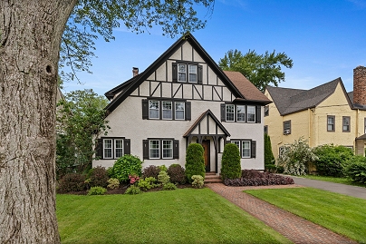 137 Ballard Dr, West Hartford, CT 06119 United States