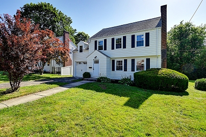 2 Middlefield Dr, West Hartford, CT 06107 United States