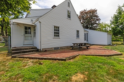 21 Echo Ln, West Hartford, CT 06107 United States