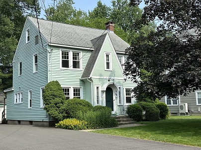 28 Wardwell Rd, West Hartford, CT 06107 United States