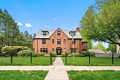 44 Walbridge Rd, West Hartford, CT 06119 United States