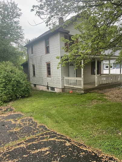 136 S Center St, Windsor Locks, CT 06096 United States