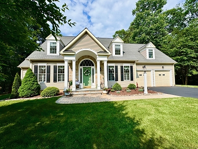 22 Windsor Ln, New Hartford, CT 06057 United States