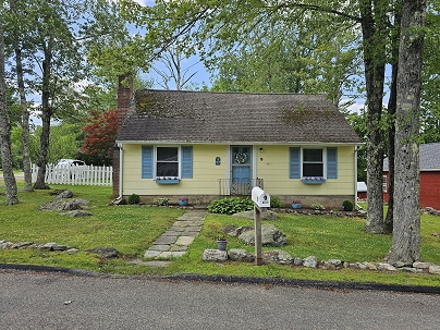 9 Hilltop Rd, New Hartford, CT 06057 United States