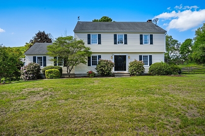 10 Powder Horn Ln, New Milford, CT 06776 United States
