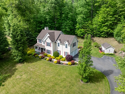 12 Everwood Dr, New Milford, CT 06776 United States