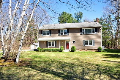 12 Jefferson Dr, New Milford, CT 06776 United States