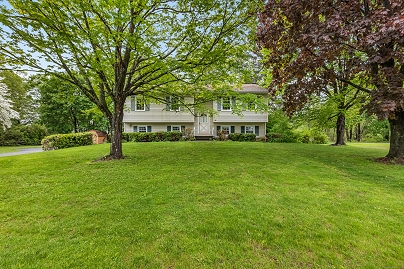 2 Old Orchard Ln, New Milford, CT 06776 United States