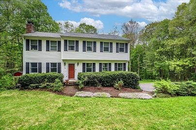 35 Stephanie Dr, New Milford, CT 06776 United States