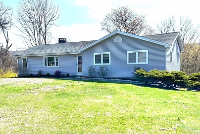 7 Mountain View Dr, New Milford, CT 06776 United States