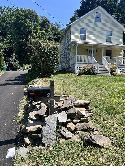 8 Violet Hill Ln, New Milford, CT 06776 United States