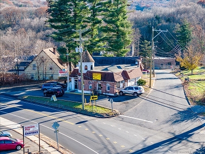166 S Riverside Ave, Plymouth, CT 06786 United States