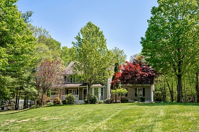 67 Blue Trail Dr, Thomaston, CT 06787 United States