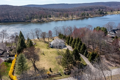 18 Arrow Point Rd, Warren, CT 06777 United States