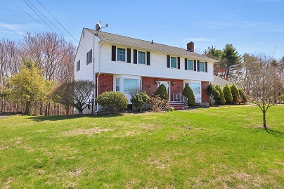 96 Neill Dr, Watertown, CT 06795 United States