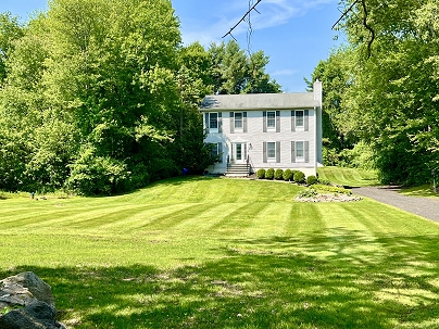 31 Mcveigh Rd, Woodbury, CT 06798 United States
