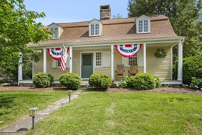 34 Hollow Rd, Woodbury, CT 06798 United States