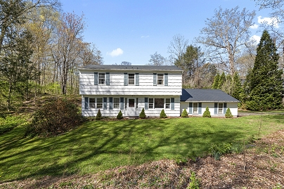 59 Arrowhead Way, Woodbury, CT 06798 United States
