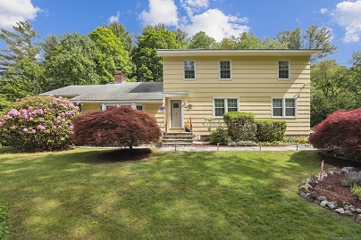 81 Park Rd, Woodbury, CT 06798 United States
