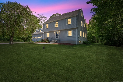 10 Colonial Dr, Clinton, CT 06413 United States