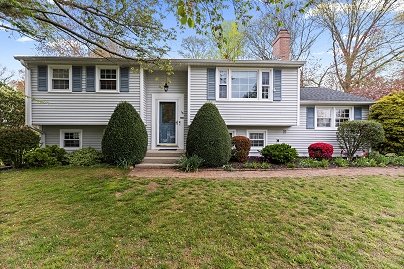 16 Willow Ln, Clinton, CT 06413 United States