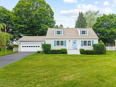 7 Buell Ct, Clinton, CT 06413 United States