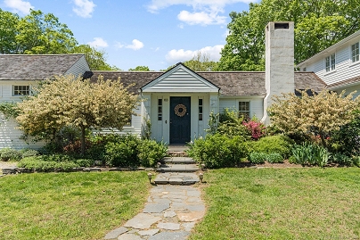 83 River Rd, Deep River, CT 06417 United States