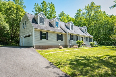 15 Brittany Dr, Durham, CT 06422 United States