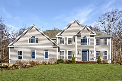 19 Olmstead Rd, East Haddam, CT 06423 United States