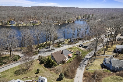 73 Lake Shore Dr, East Haddam, CT 06423 United States