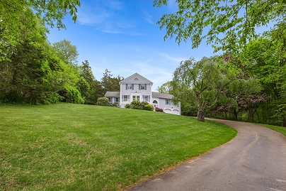 98 Hemlock Valley Rd, East Haddam, CT 06423 United States