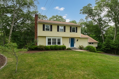 19 W Hills Rd, Essex, CT 06442 United States