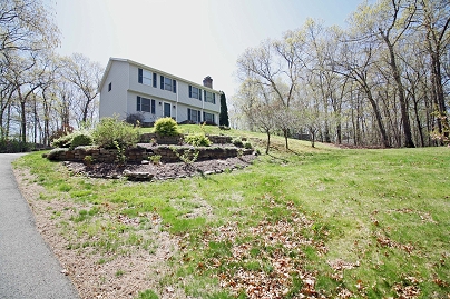 224 Old Cart Rd, Haddam, CT 06438 United States