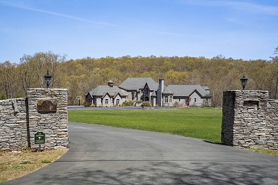 131 Burr Hill Rd, Killingworth, CT 06419 United States