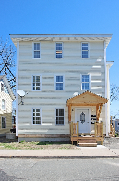 24 Burr Ave, Middletown, CT 06457 United States