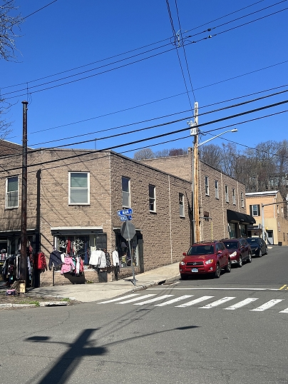 41 Woodbridge Ave, Ansonia, CT 06401 United States