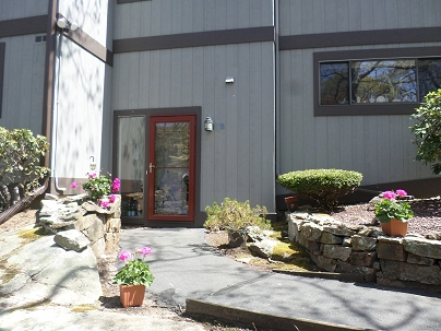 16 Harbour Vlg Unit B, Branford, CT 06405 United States