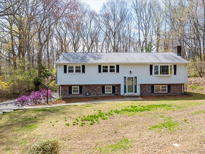 17 Damascus Rd, Branford, CT 06405 United States