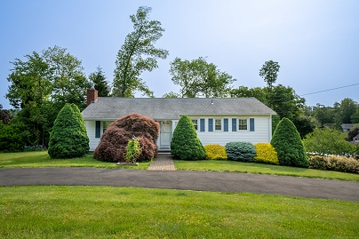 20 Heritage Hill Rd, Branford, CT 06405 United States