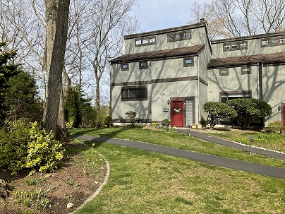 22 Harbour Vlg Unit A, Branford, CT 06405 United States