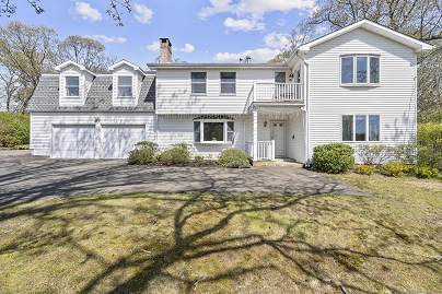 87 Knollwood Dr, Branford, CT 06405 United States
