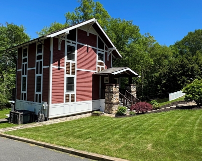 135 Poplar Dr, Cheshire, CT 06410 United States