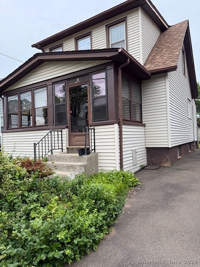 11 Deerfield St, East Haven, CT 06512 United States