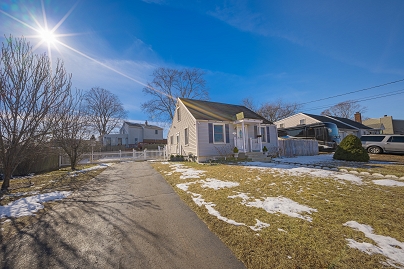127 Vista Dr, East Haven, CT 06512 United States