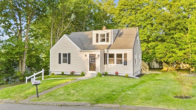 37 View St, East Haven, CT 06512 United States