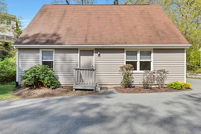 16 Copper Hill Dr, Guilford, CT 06437 United States