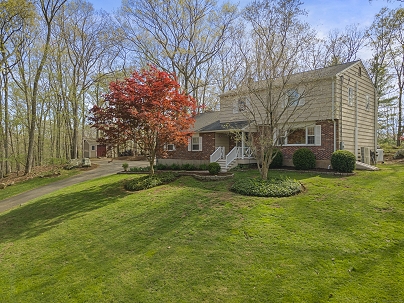231 Whitethorn Dr, Guilford, CT 06437 United States