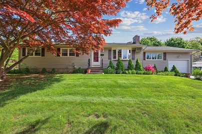 11 Jamestown Rd, Hamden, CT 06518 United States